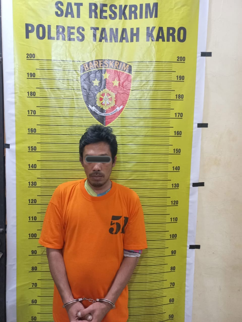 Ket. foto: Pelaku judi togel diamankan Polres Tanah Karo.(foto/istimewa)