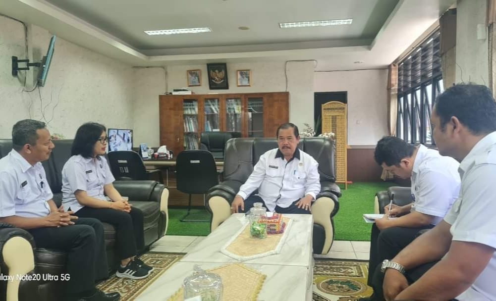 Ket. Foto: Kordinasi Badan Narkotika Nasional (BNN) dengan Sekretaris Daerah Kabupaten Karo, Kamperas Terkelin Purba.(foto/ist)