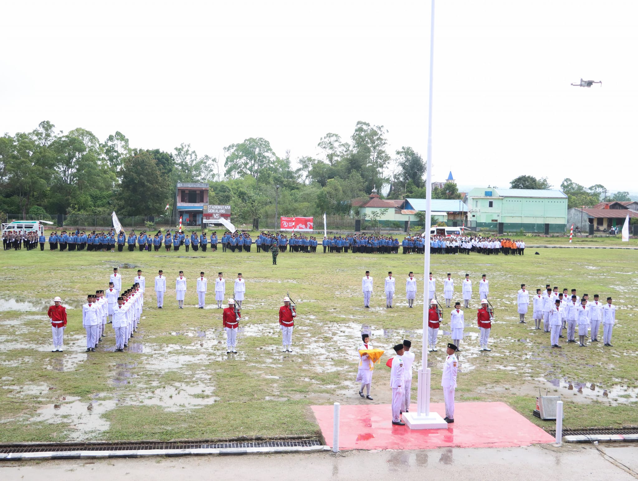 Upacara Penurunan Bendera Merah Putih (Aubade) dalam rangka HUT ke-79 RI tahun 2024 di Stadion Utama Sitinjo pada Sabtu (17/08/2024).(ist)