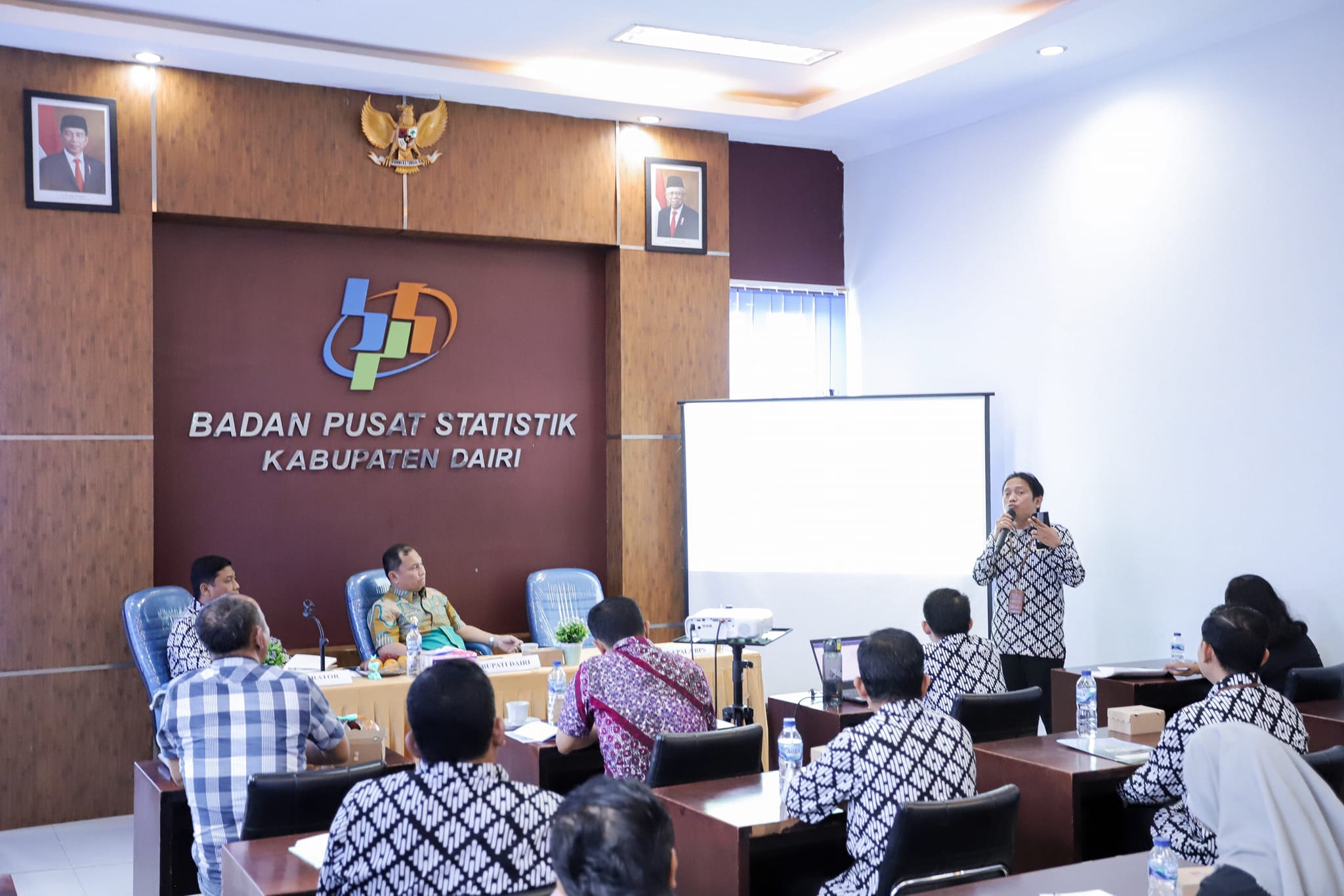 Rilis Angka Kemiskinan Kabupaten Dairi Tahun 2024 di Ruang Rapat BPS Dairi.(ist)