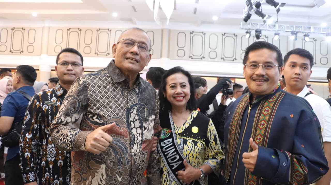 Acara Pengukuhan Bunda PAUD, Bunda Literasi dan Ketua Dekranasda di Aula Raja Inal Siregar Medan.(ist)