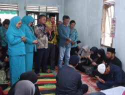 Ketua TP PKK Desa Pasi Meninggal Dunia, Staf Ahli TP PKK Dairi Sampaikan Duka